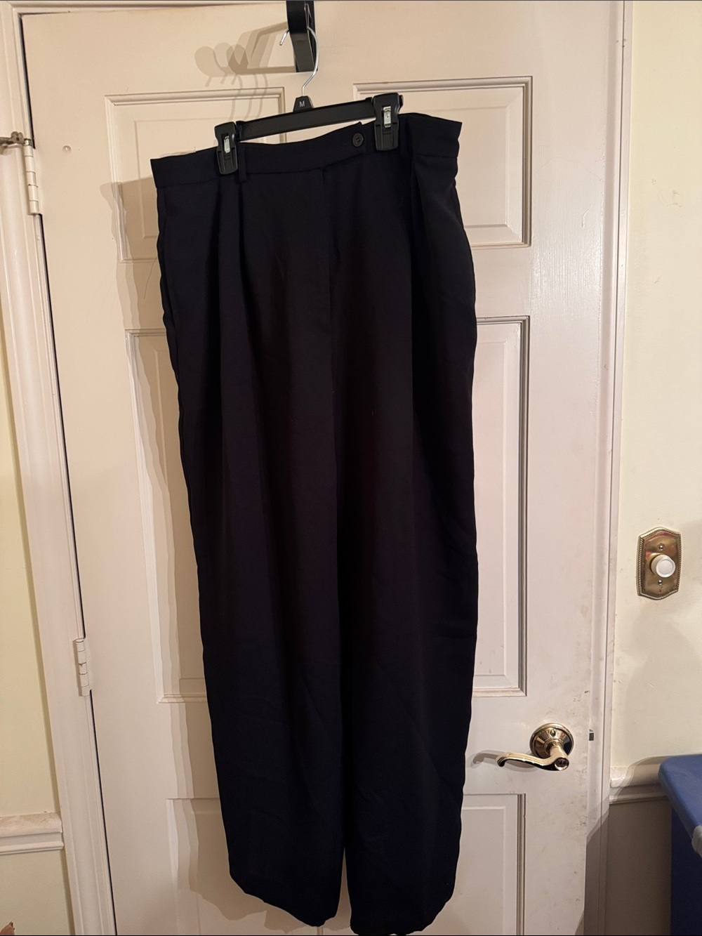 Emma James Black Women's Pleated Wide-Leg Pants